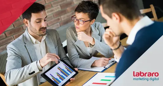 Como devo fazer marketing digital para minha empresa?