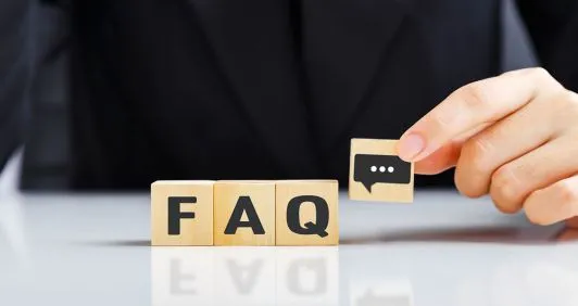 Como um FAQ bem estruturado vira vendedor no meio do funil