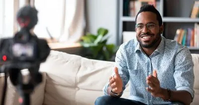 Como vídeos de demonstração aceleram conversões B2B